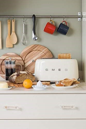 Smeg TSF02CREU Ekmek Kızartma Makinesi, Krem