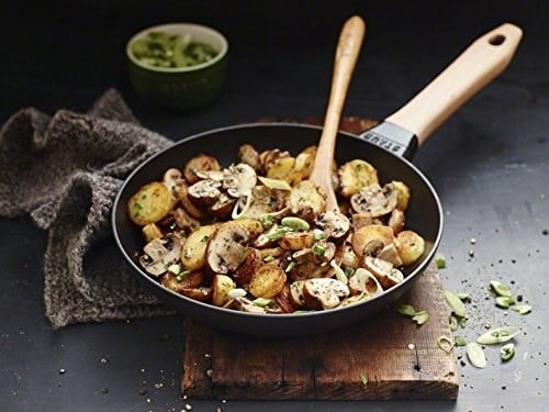 Staub Ahşap Saplı Döküm Kızartma Tavası