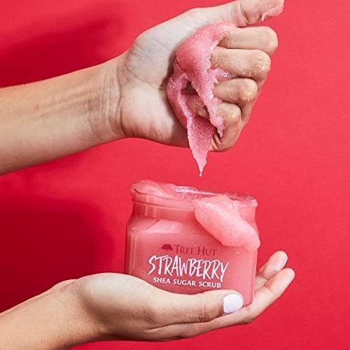 Tree Hut Strawberry Shea Sugar Scrub Vücut Peelingi 510GR