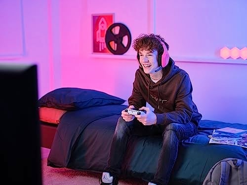Trust Gaming GXT 415P Zirox Hafif Oyun Kulaklığı, 50 mm Sürücülü PC için, Xbox, PS4, PS5, Anahtar, Mobil, 3,5 mm Ses Jakı, 2 m Kablo, Kulak Üstü Mikrofonlu Kulaklık, Pembe
