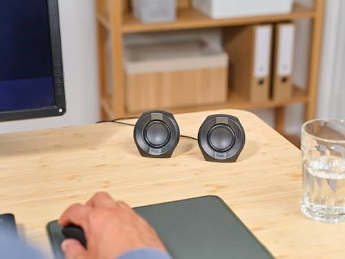 Trust Polo Küçük PC Hoparlör 2.0, 8 W (4 W RMS), Kompakt Hoparlör Seti, USB İşletim Hoparlör Seti, Entegre Kontrol, AUX 3,5 mm, PC Kutuları, Bilgisayar Dizüstü Bilgisayar - Siyah
