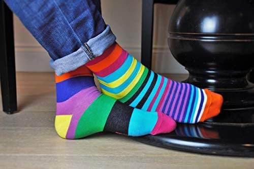United Oddsocks/Sock Exchange hafta sonu çorabı / 6lı set, farklı renkli, tek