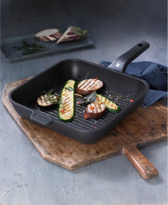 WMF PermaDur Premium Izgara Tavası, 28 cm, İndüksiyon Uyumlu, Yapışmaz Kaplamalı Alüminyum, Kare Tava, Çıtır Pişirme İçin İdeal, Ergonomik Pla - Seçenekler: Izgara tavası, Popüler, Parrilla 28 x 28 cm