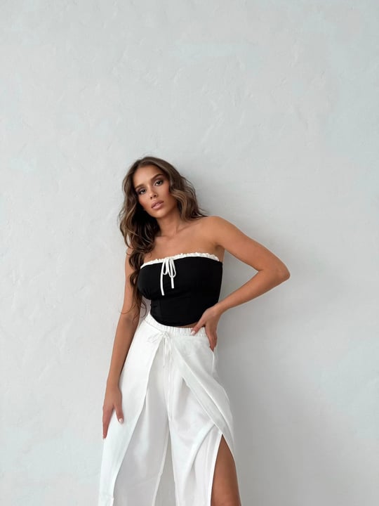 ÖN BAĞLAMALI STRAPLEZ CROP SİYAH