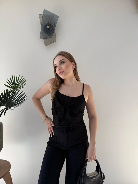 Askılı Fiyonk Detay Atlet Siyah 2364