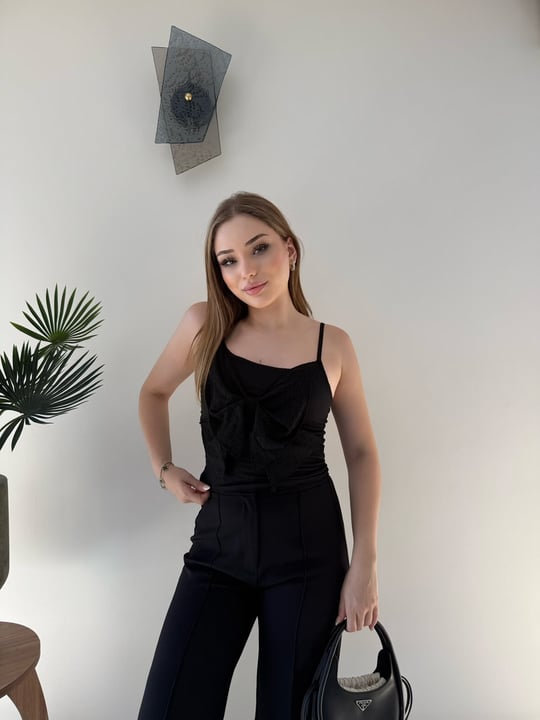 Askılı Fiyonk Detay Atlet Siyah 2364
