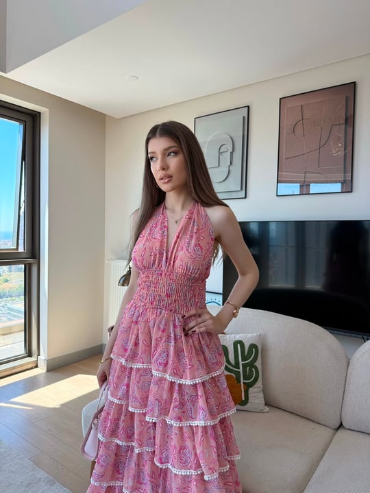 Boyundan Bağlamalı Bel Gipe Detay Kat Kat Şifon Uzun Astarlı Elbise Pembe 2330