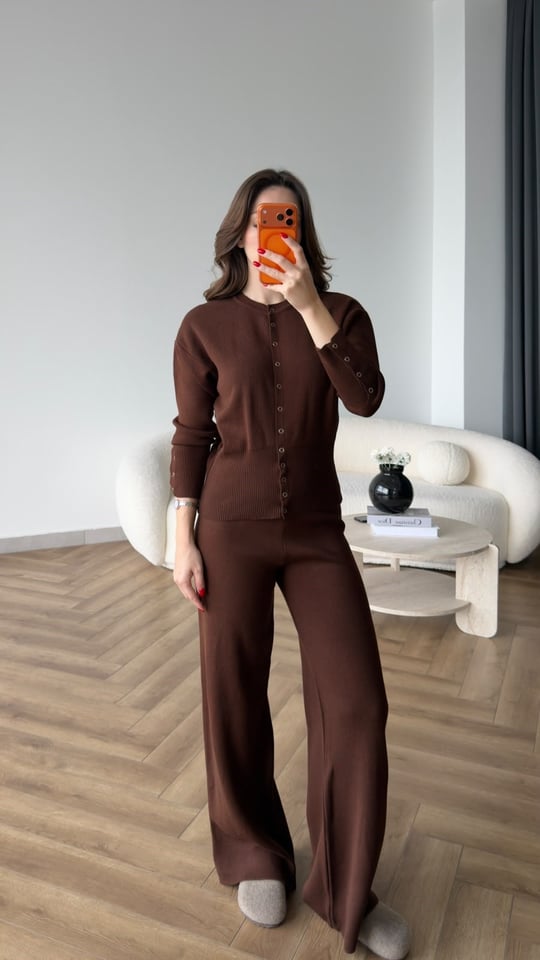 Çıtçıt Detay Hırka ve Pantolonlu Triko Takım Kahve 2533
