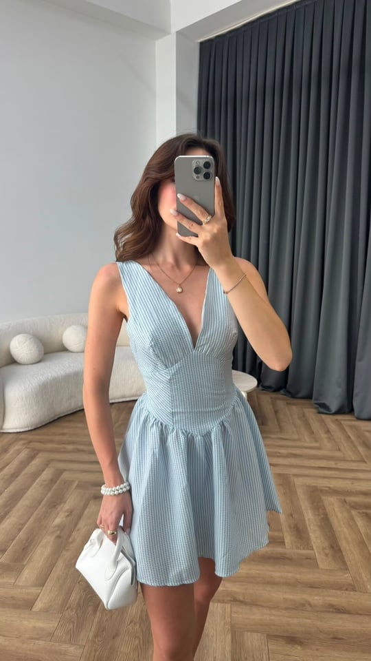 Çizgili Ön ve Arka V Yaka Etek Volanlı Gofre Elbise Bebe Mavi 2391