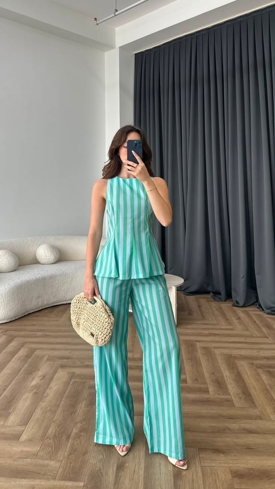 Çizgili Volanlı Bluz ve Pantolonlu İkili Takım Yeşil Mavi 2384