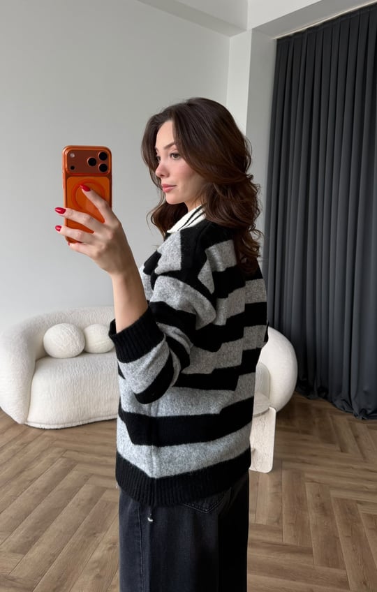 Çizgili Yakalı Oversize Triko Siyah Gri 2531