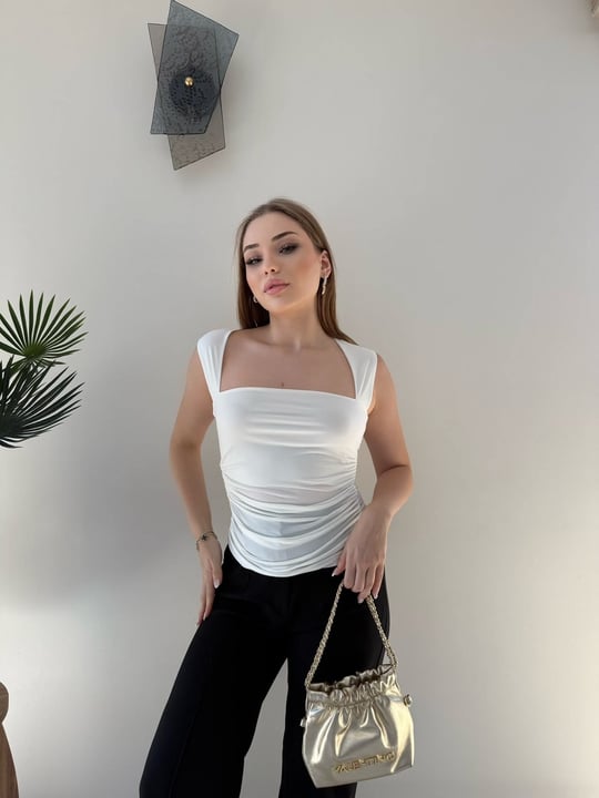 Kare Yaka Bel Drape Detay Bluz Beyaz 2372