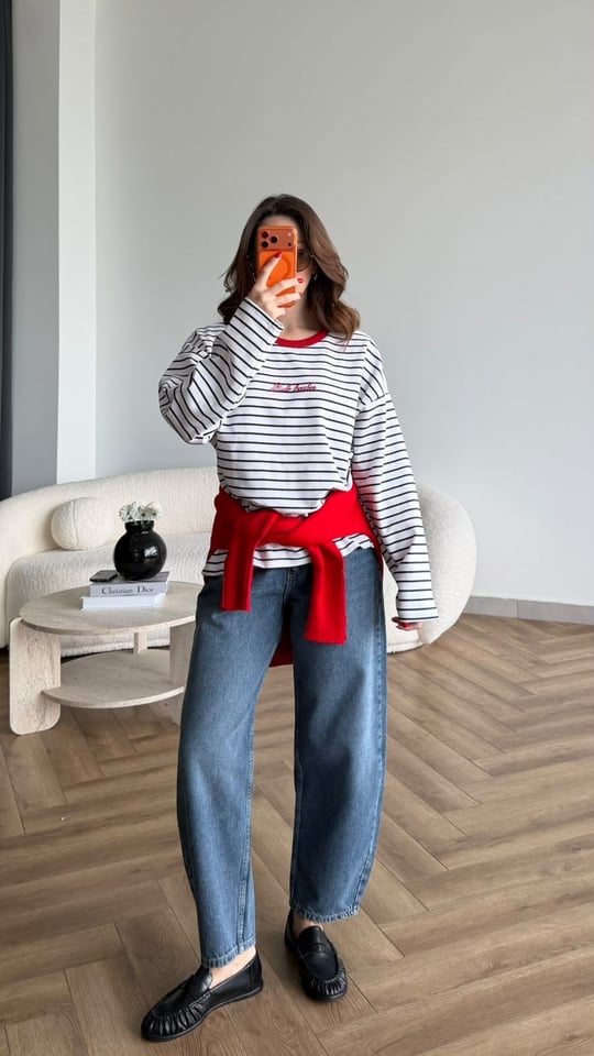 Nakış Detay Çizgili Oversize Sweat Beyaz Siyah 2523