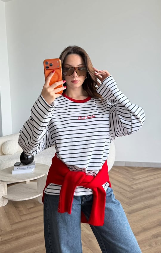 Nakış Detay Çizgili Oversize Sweat Beyaz Siyah 2523