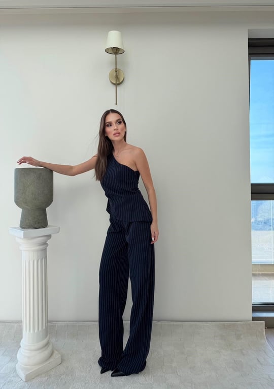 Tek Omuz Bel Drape Detay Bluz Ve Pantolonlu Crep İkili Takım Lacivert 2076