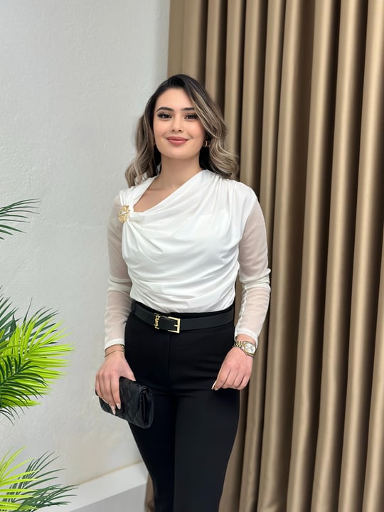 Sandy Kumaş Gold Broşlu Drapeli Tül Kol Bluz Beyaz