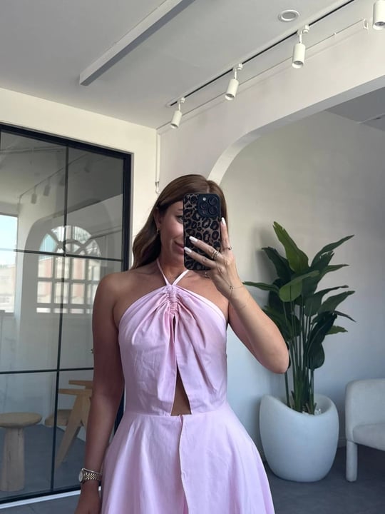 PEMBE BOYUNDAN BAĞLAMALI PENCERE DETAYLI POPLİN ELBİSE