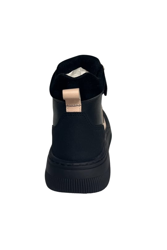 Kız Bebek Botu – Siyah-Pudra Pembe Hakiki Deri, Anatomik Taban, tek cırt cırt bant + tokalı kayış, iki çizgili desen, pudra pembe topuk paneli ve çekme kulakçığı (21-25 Numara)şenler bebe world kids Ortopedik Çocuk Ayakkabısı