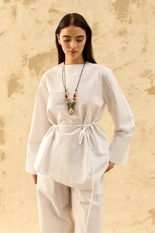 Beyaz Bürümcük Asimetrik Bluz & Double Paça Pantolon takım