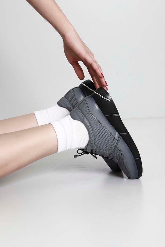 Gön Hakiki Deri Yuvarlak Burun Dolgu Taban Bağcıklı Spor Kadın Sneaker 45124