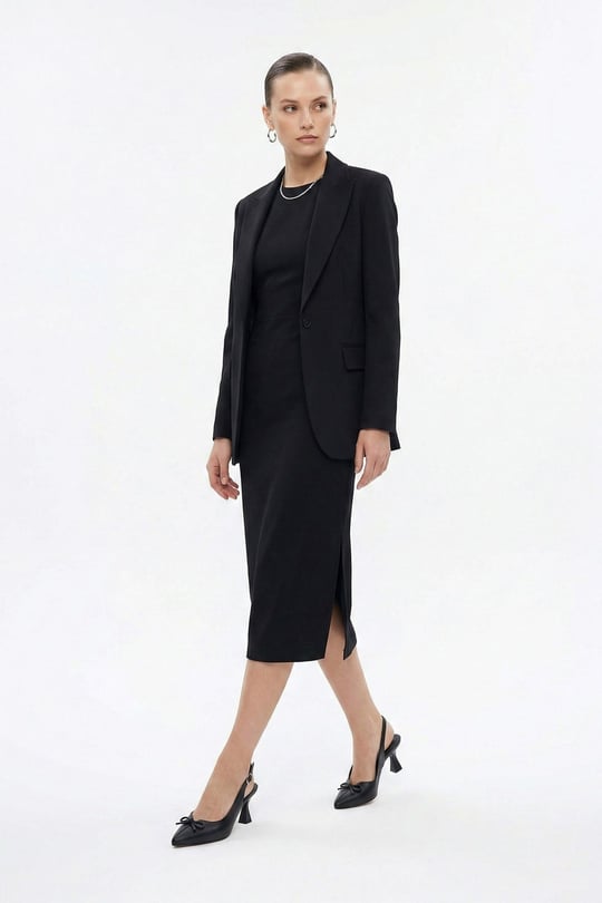 Kadın Siyah Sivri Burun Kadeh Ökçe Fiyonklu Arkası Açık Ayakkabı