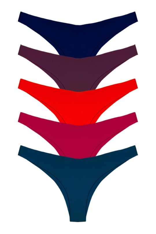 Pantolonsiz liboslardagi qizlar