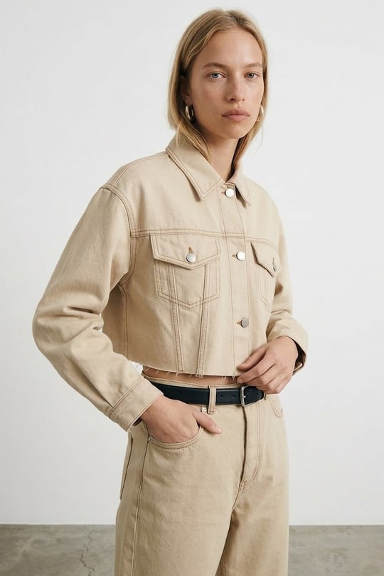Quzu Dikiş Detaylı Crop Ceket Krem