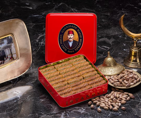 Chocolate Pistachio Baklava (L Box) - Hafız Mustafa 1864