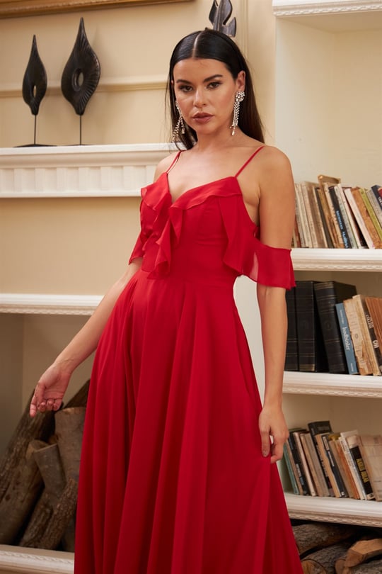 Carmen Kırmızı Şifon Göğsü Volanlı Uzun Abiye Elbise