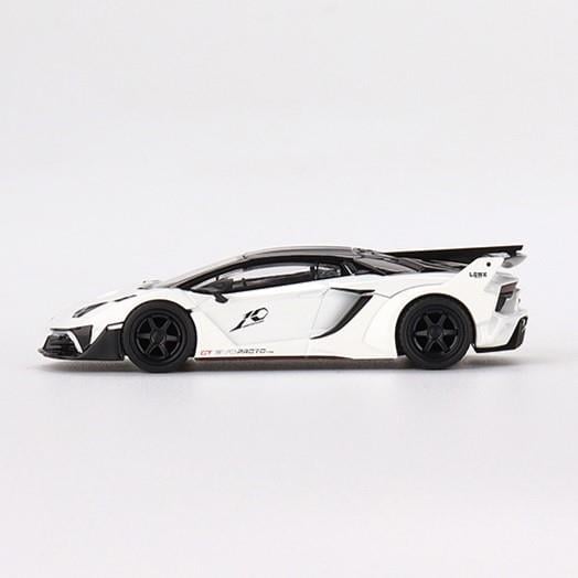 Mini GT - LB-Silhouette WORKS Lamborghini Aventador GT EVO White 1