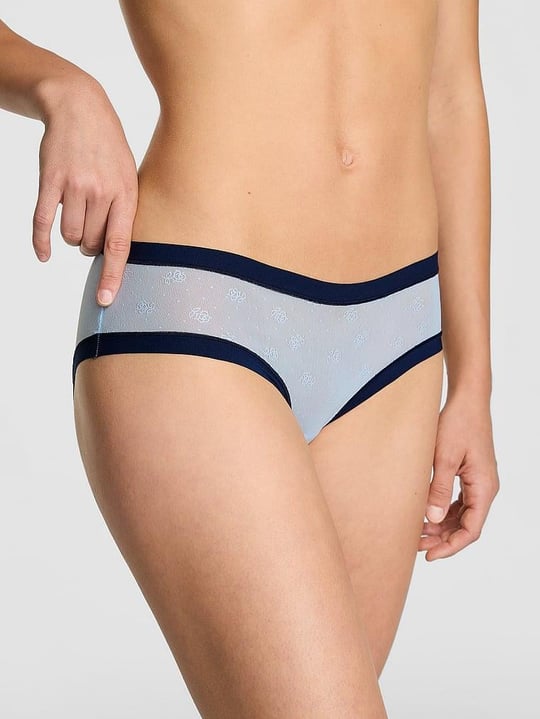 Ispan porno filmlarini onlayn tomosha qiling Porno kotibaning etagini kotardi