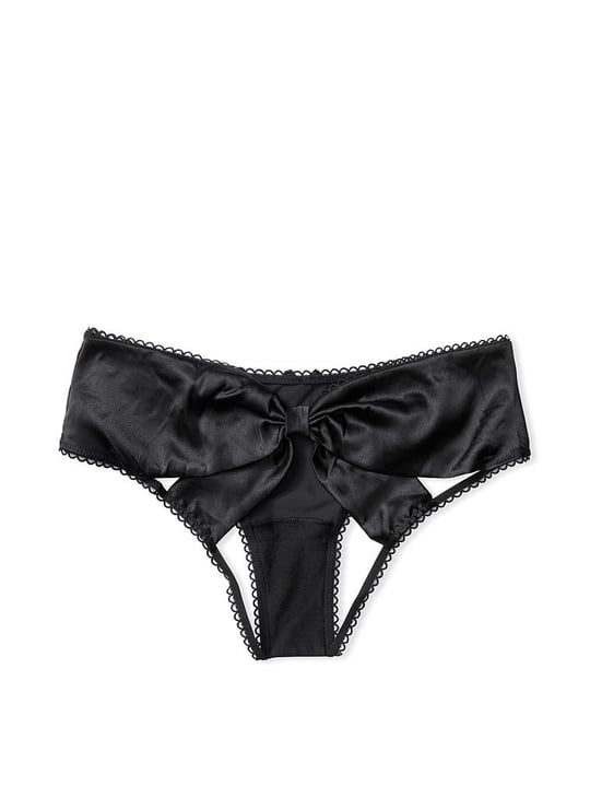 Teshik orqali katta xorozlarni sorish Porno Rocco Gang Bang