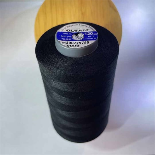 cone ou bobine de fil 5000m 100% polyester noir