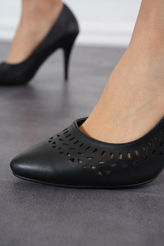 Necro Lazer Kesim Stiletto Kadın Topuklu Ayakkabı Siyah Cilt