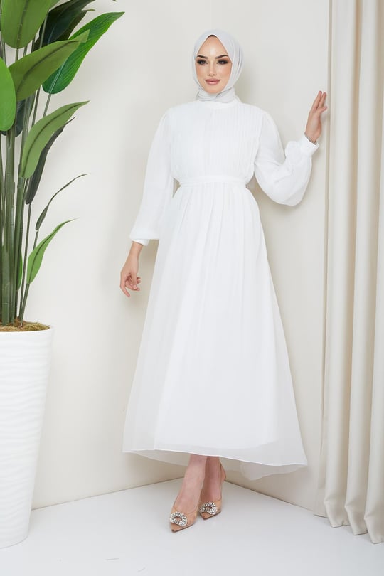 Tesettür Önü Piliseli Şifon Elbise Beyaz