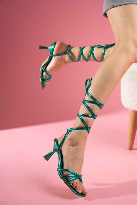 Darrell Yeşil Bilekten Bağlamalı Kadın Topuklu Sandalet