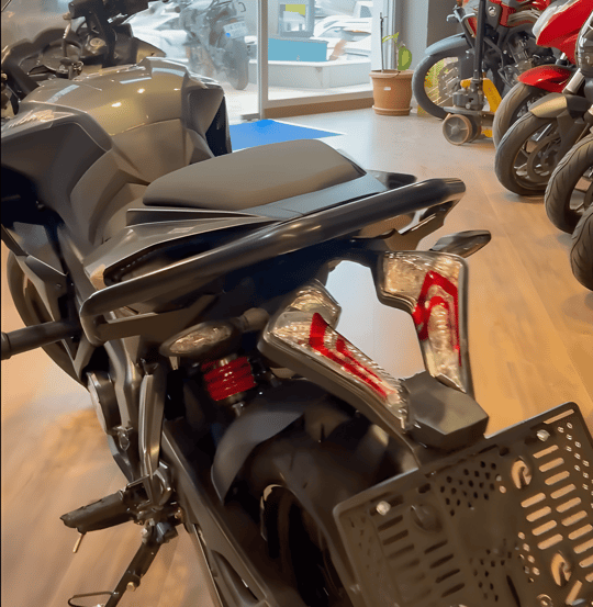 Motosikletiniz icin ozel tasarlanm Bajaj Pulsar RS200 kuyruk koruma aksesuar motoloq da Bajaj marka 200 RS Pulsar modeliniz icin ideal demir kuyruk koruma urunune goz atmay unutmay n