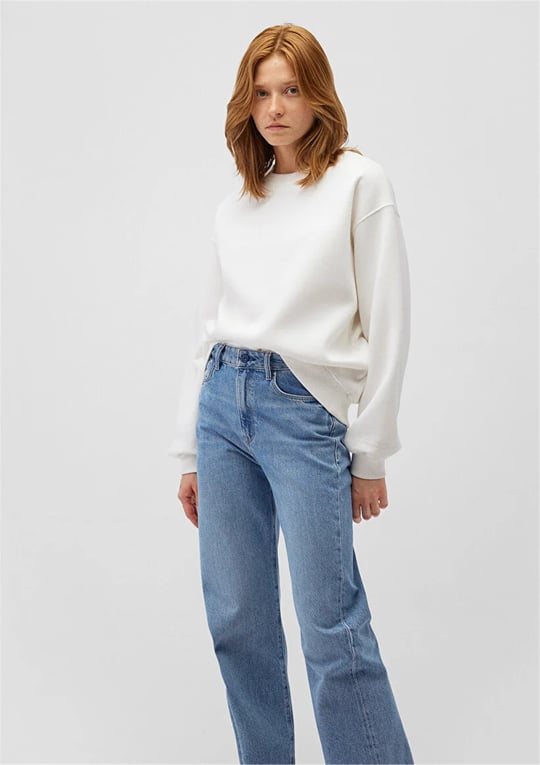 Mavi M1610198-70057 Kırık Beyaz Kadın Oversize O Yaka Basic Sweatshirt