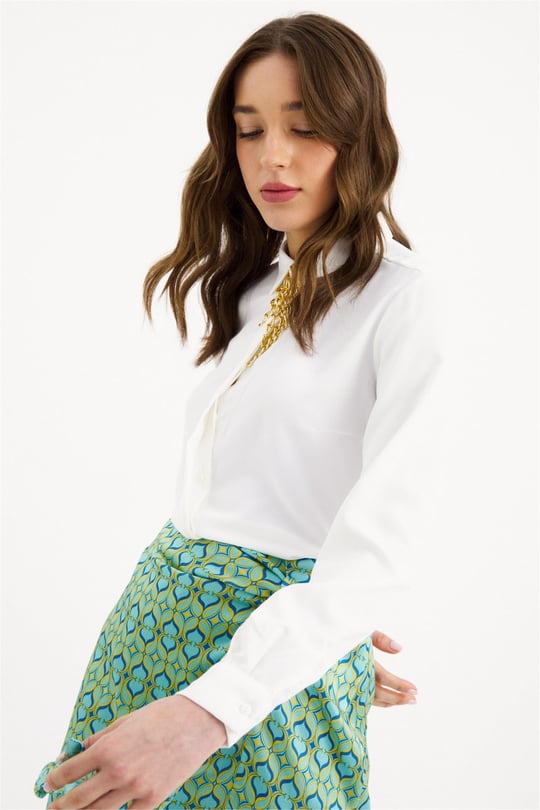 Sateen 881-2013 Ekru Kadın Zincir Detaylı Gömlek