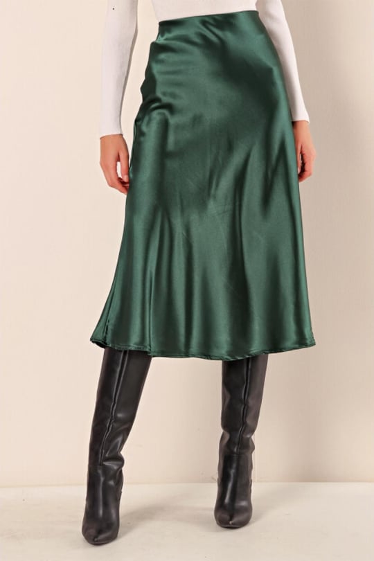 Wholesale Women Emerald Green Satin Midi Skirt