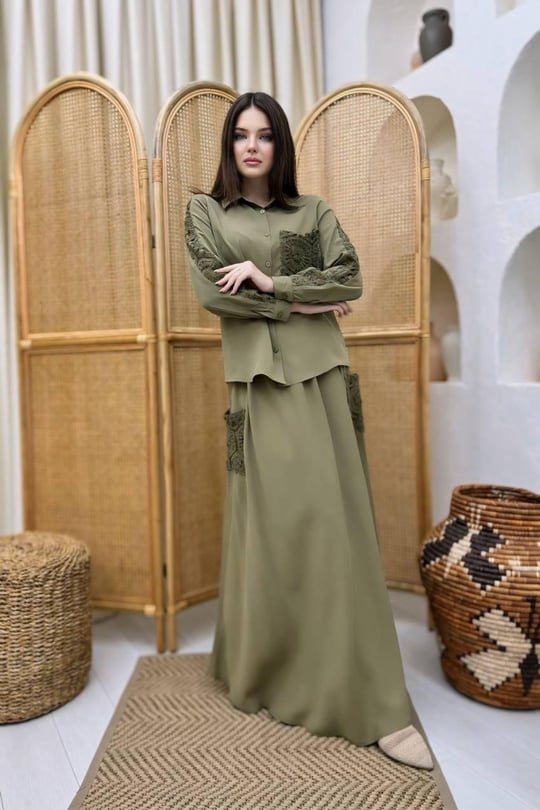 Women shirt and skirt set wholesale Khaki color Wholesale Suit