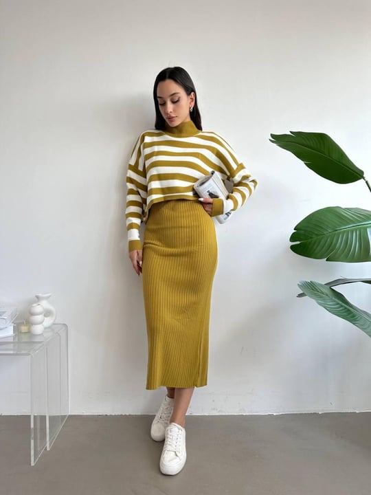 Mustard turtleneck clearance outfit