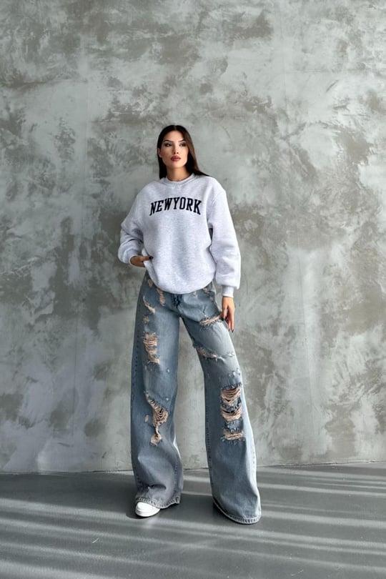 Light gray sweatsuit hotsell