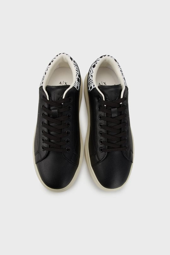 ARMANI EXCHANGE Armani Exchange Erkek Rahat ve Düz Taban Arkası Logo Desenli Siyah-Beyaz Sneaker XUX123 XV761-N814