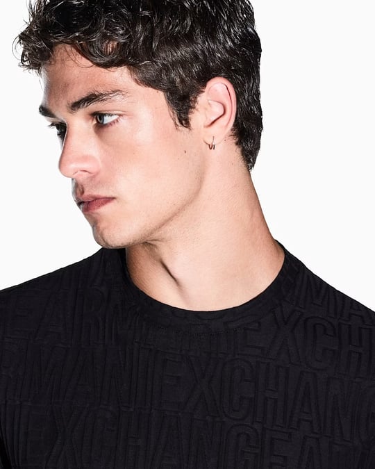 Armani Exchange Armani Exchange Erkek Yuvarlak Yakalı Kabartma Desenli Kısa Kollu Pamuklu Siyah T-Shirt XM003073 AF10337-UC001
