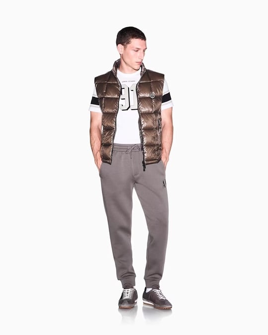 Armani Exchange Armani Exchange Erkek Kolsuz Fermuarlı Sıfır Yaka Kahverengi Yelek XM003475 AF23755-U6125