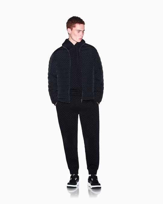 Armani Exchange Armani Exchange Erkek Uzun Kollu Logo Desenli Sıfır Yakalı Siyah Ceket XM003510 AF19870-UC001