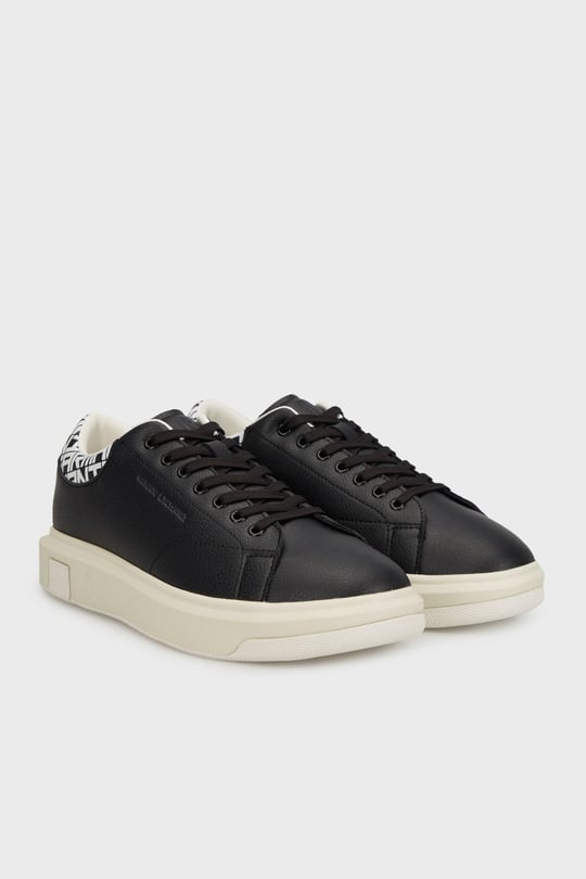 ARMANI EXCHANGE Armani Exchange Erkek Rahat ve Düz Taban Arkası Logo Desenli Siyah-Beyaz Sneaker XUX123 XV761-N814