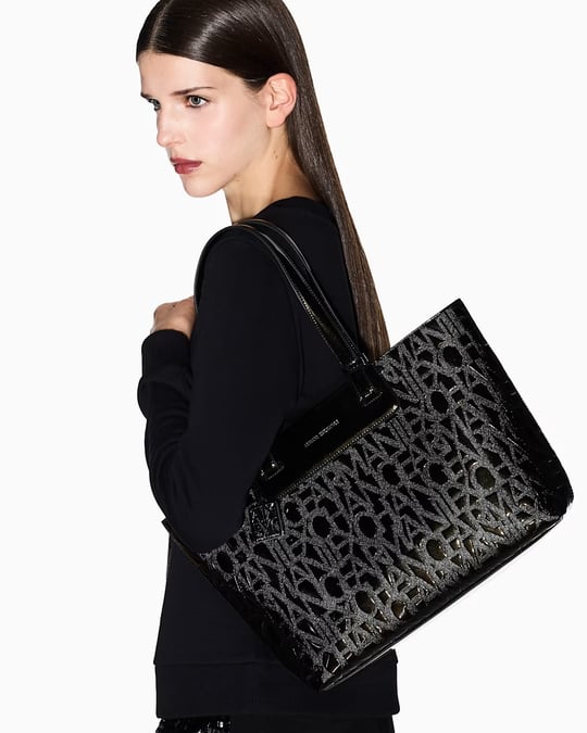 Armani Exchange Armani Exchange Kadın Logo Desenli Fermuarlı Siyah Omuz Çantası XW001481 AF17290-UC001