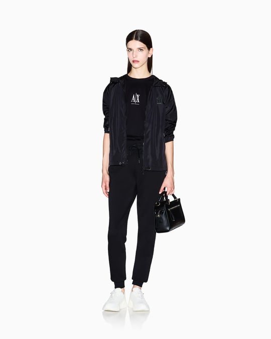 Armani Exchange Armani Exchange Kadın Normal Kalıp Kapüşonlu Beli Lastikli Uzun Kollu Rüzgarlık Siyah Ceket XW000955 AF12285-UC001